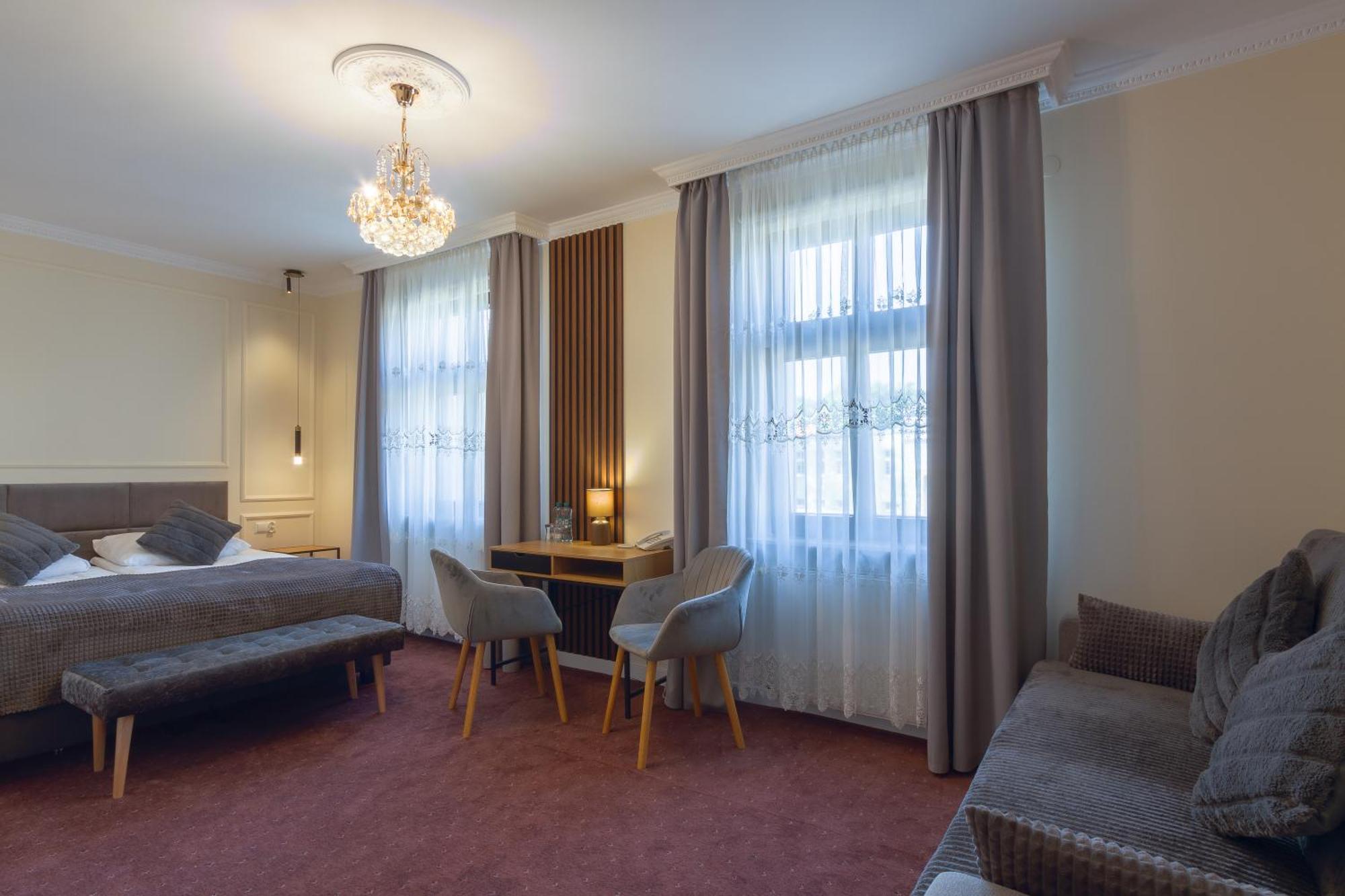 שצ'צ'אוונו-ז'דראוג' Hotel Maria Helena מראה חיצוני תמונה